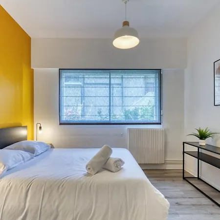 Le General Beau F3 Entre Les Quais Et La Place Du Vieux Marche A